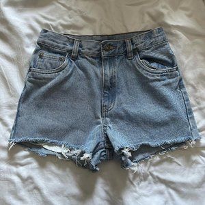 thifted vintage basic editions xs light washed high waisted shorts
